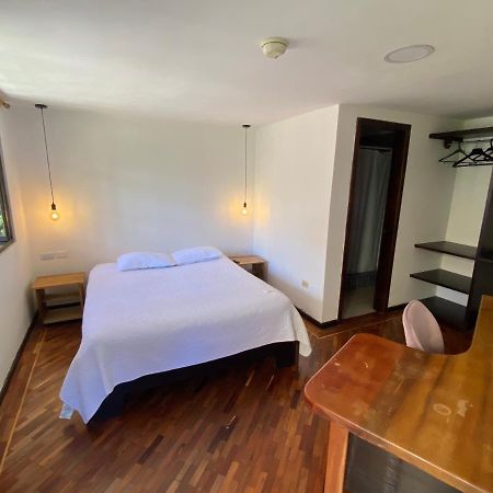 Hostal Alcala กีโต ภายนอก รูปภาพ