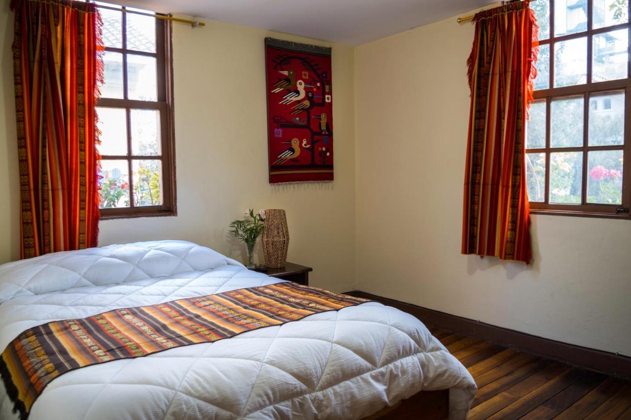 Hostal Alcala กีโต ภายนอก รูปภาพ