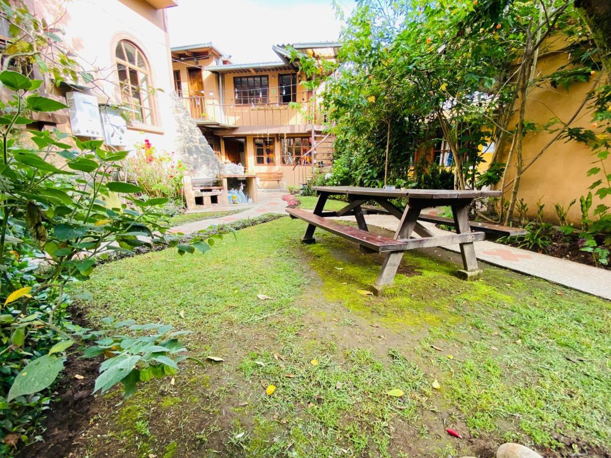 Hostal Alcala กีโต ภายนอก รูปภาพ