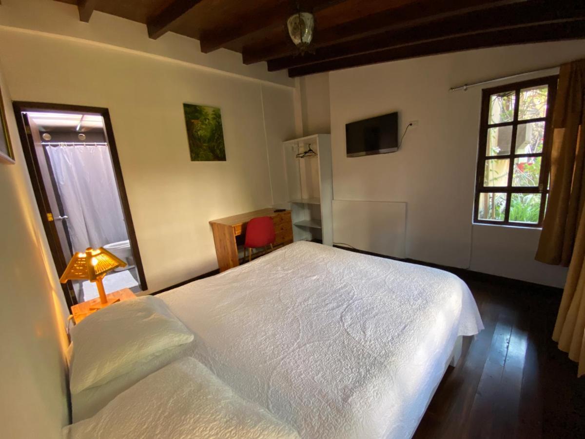 Hostal Alcala กีโต ภายนอก รูปภาพ