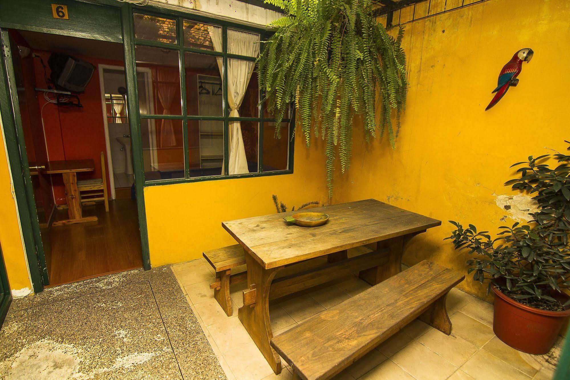 Hostal Alcala กีโต ภายนอก รูปภาพ