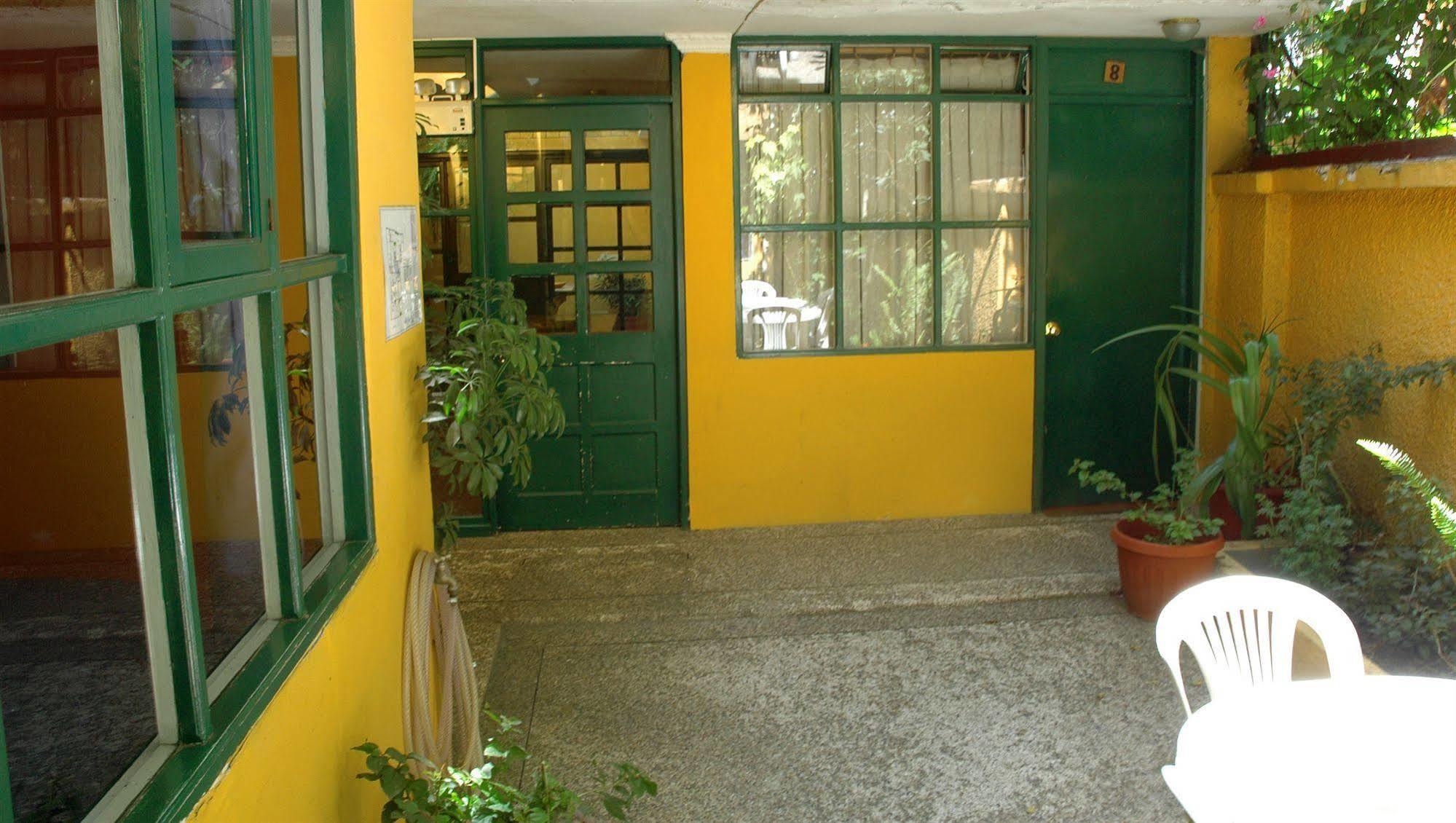 Hostal Alcala กีโต ภายนอก รูปภาพ
