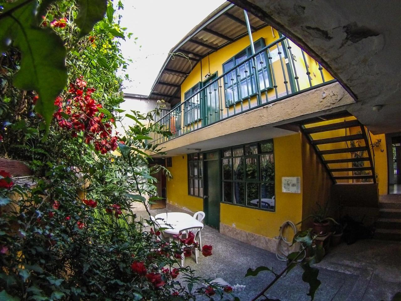 Hostal Alcala กีโต ภายนอก รูปภาพ