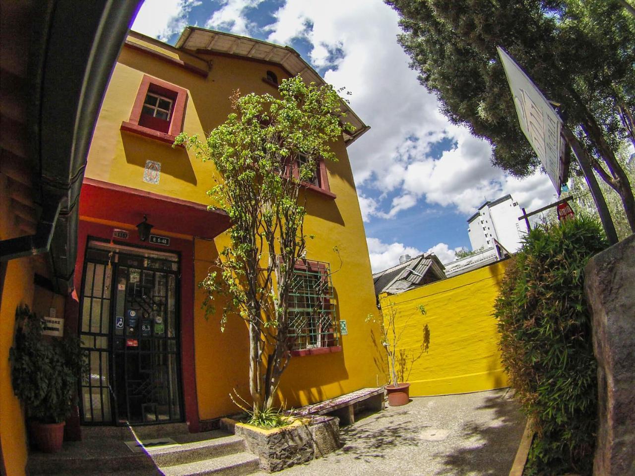 Hostal Alcala กีโต ภายนอก รูปภาพ