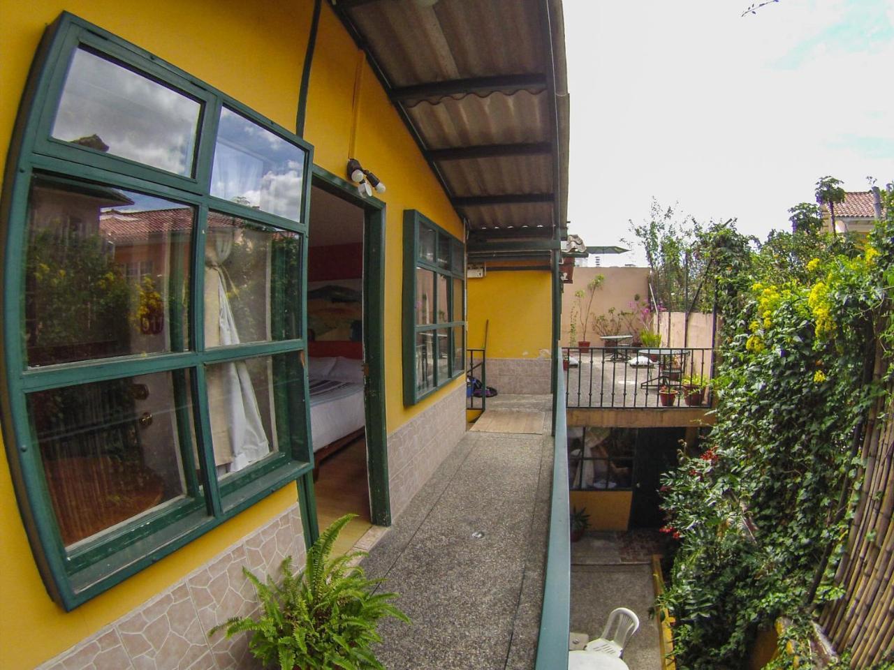Hostal Alcala กีโต ภายนอก รูปภาพ