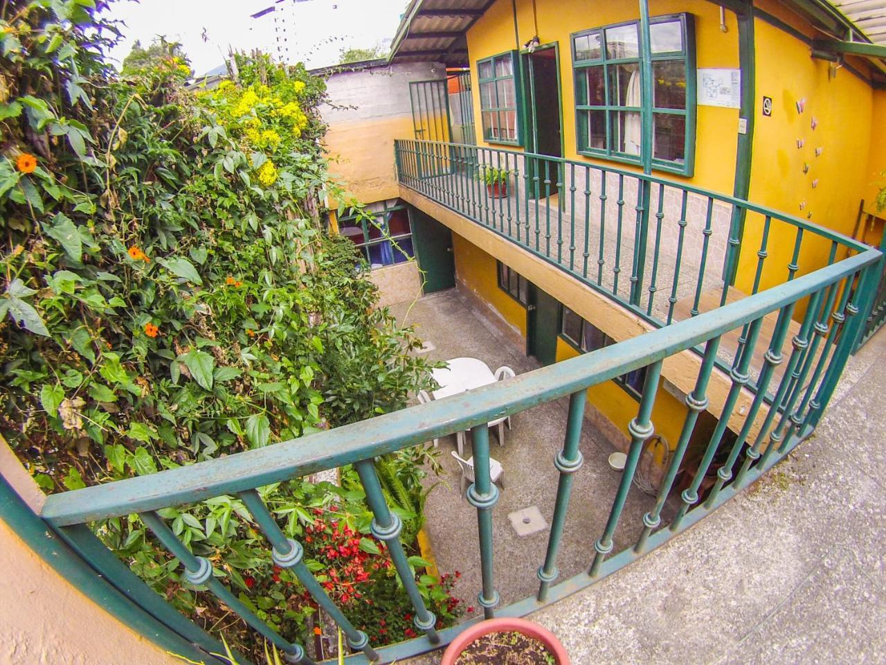 Hostal Alcala กีโต ภายนอก รูปภาพ